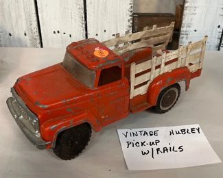 VINTRAGE HUBLEY PICK UP WITH RAILS