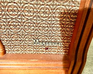 Vintage Magnavox Stereophonic High Fidelity stereo with Micromatic turntable 