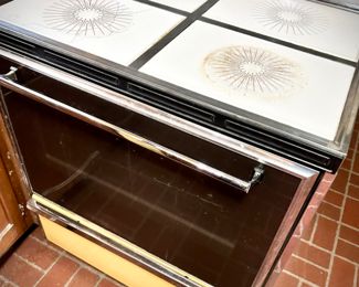 Mid-1960s Tappan double oven/range combination (works)