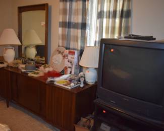 Even a Vintage TV gets in the act! with many Collectibles around it