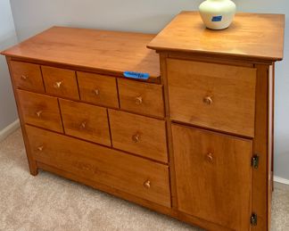 Changing table Dresser 53w x 18d x 38”h $89