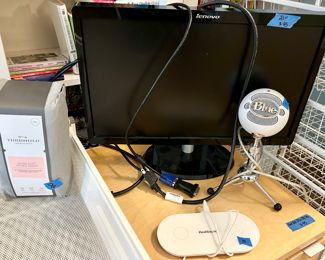 21” 2010 Lenovo Monitor $45
Zeal sound $10
Blue $10
New Threshold Full Ultrasoft fitted sheets $8 sold
