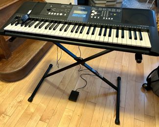 Yamaha digital keyboard, with stand PSR-E333
$150
