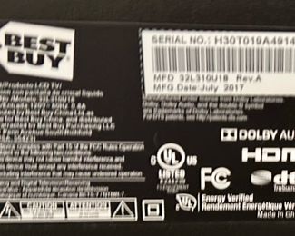 32” Toshiba 2017 TV w/ remote Best Buy HDMI Dolby, audio $75