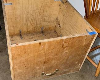 Large wood box with handle $10