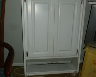 Bathroom wall cabinet