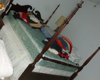 4 Poster Mahogany Bed