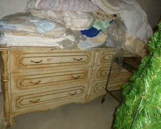 Old dresser (needs tlc)