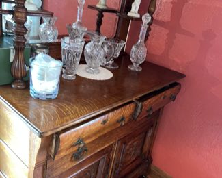 Gorgeous mirrored Sideboard OLD $425