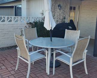Patio Table Set with Umbrella