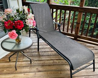 Outdoor Lounge, Outdoor Table