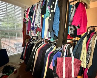 Women's Clothing Small - Medium (Majority Chico's)