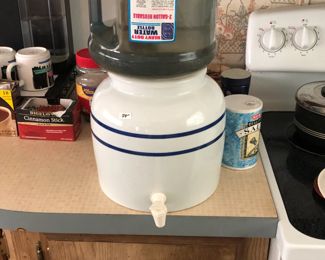 Crock Water dispenser $20