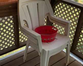 oversize white chairs $5 each (2)