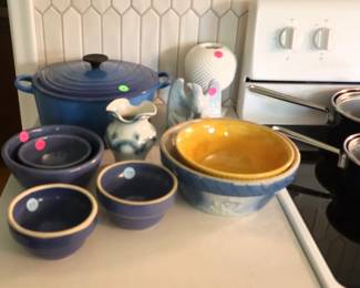  Le Creuset Dutch Oven (50) ,  stoneware bowls ($5-50)