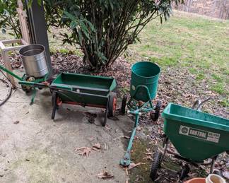 Yard Spreaders