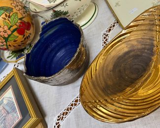 Raku pottery - signed - artist unknown