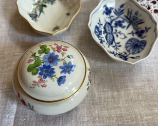 small vintage Meissen trinket dishes and a lidded box