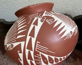 Oscar Quezada Mata Ortiz pottery