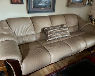 Ekornes Stressless Oslo leather 90" sofa - excellent condition