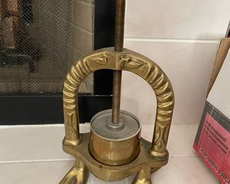 Heavy brass duck press
