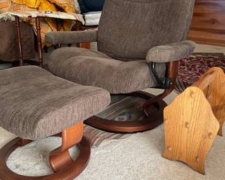 Stressless classic recliner with footstool - 2 available