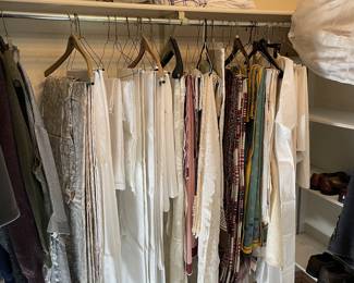 Crate & Barrel king duvet + shams, tablecloths, plus many vintage and antique European linens, feather bed duvet covers, pillow shams, napkins, tea towels, runners, etc.