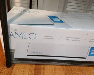 Cameo Cutting Machine