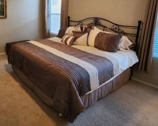 Comforter set for king size bed