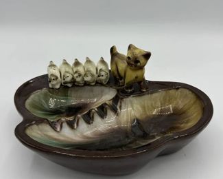 Vintage Kitty Cat and Kittens Ceramic Ashtray