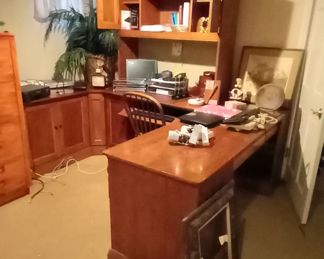 Great home office desk unit