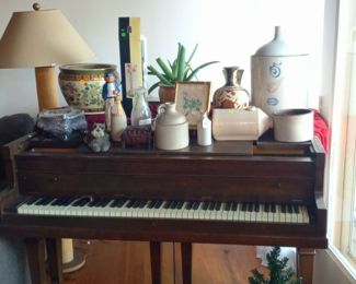 Baby grand piano!