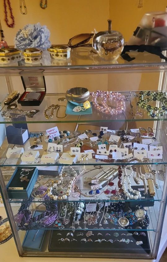 Estate Sale by Anthony 2nd Sale in Fabulous... starts on 9/1/2023