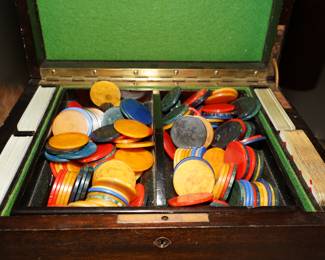 Bakelite poker set chips in vintage wood box