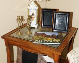 See the onyx & tiger eye picture frames?