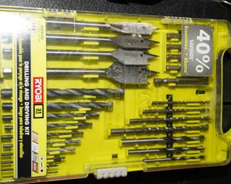 Ryobi Drilling & Driving Set