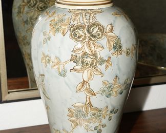 Bombay Co vase