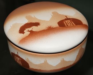 Navajo covered trinket box by T. Benally