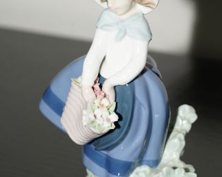 Lladro little girl
