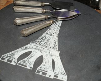 Slate Eiffel tower cutting board/trivet