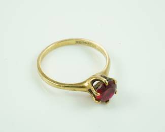 Ruby & 14k yellow gold ring
