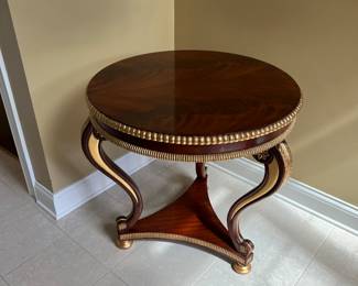 Gorgeous entry way table 