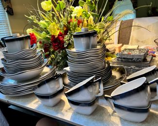 Orchard Ware “Americana”; ceramic dinnerware made in California in the 1940’s