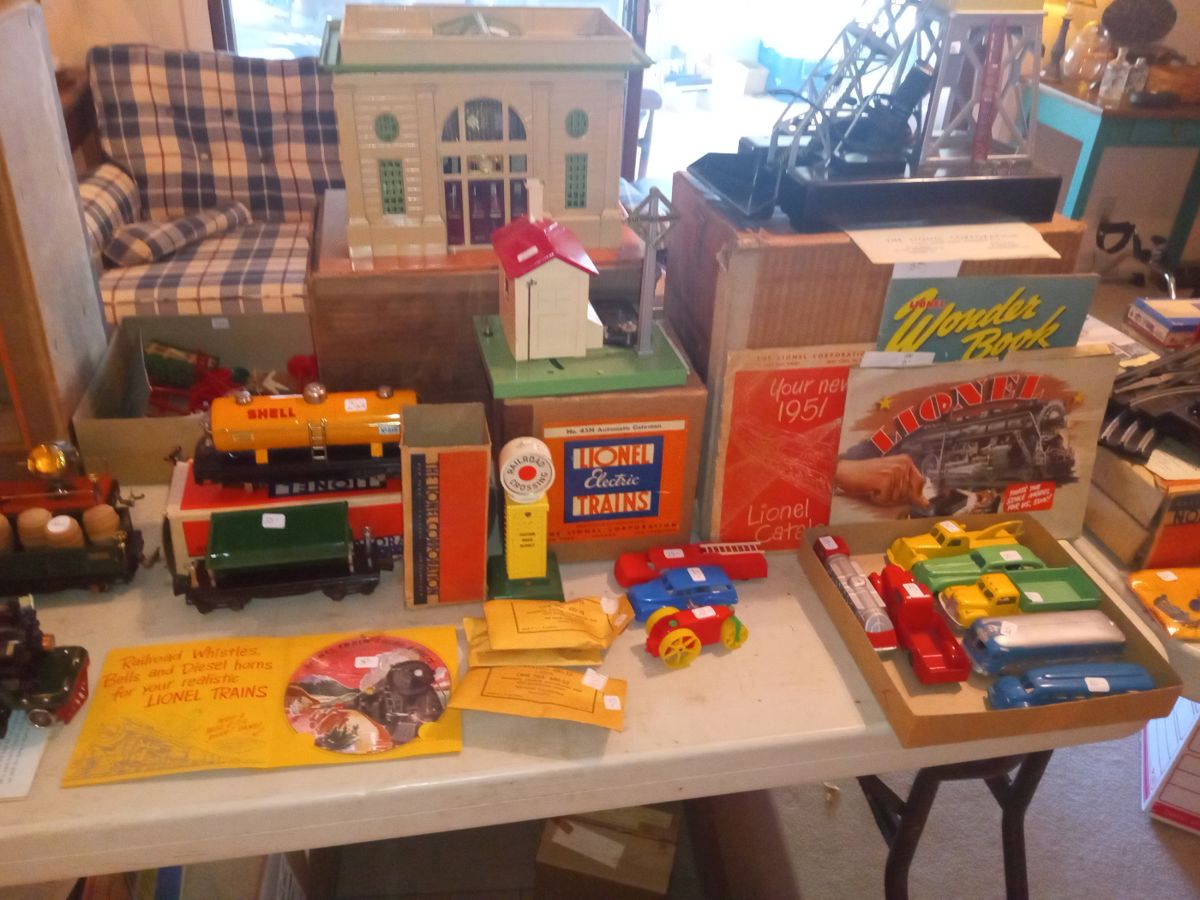 Estate Tag Sale & Auction in Morton, IL starts on 9/28/2023