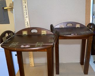 2 Small Accent Tables $24.00