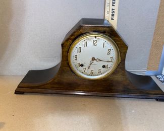 New Haven Mantel Clock missing glass and keys $12.00