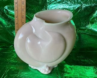 Cambridge Crown Tuscan Shell Vase $22.00