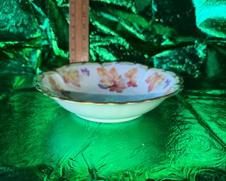 Leaf Bowl Bavaria $6.00