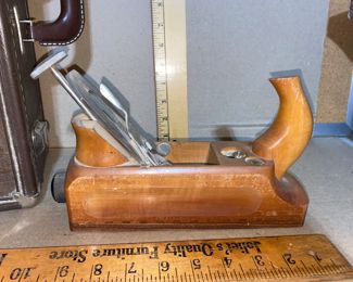 E C E Garantie Wood Plane $25.00