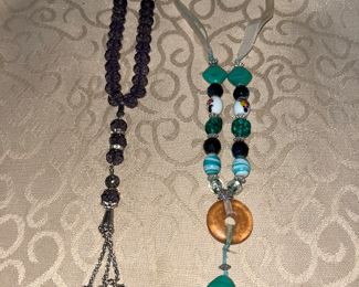 2 Necklaces $5.00